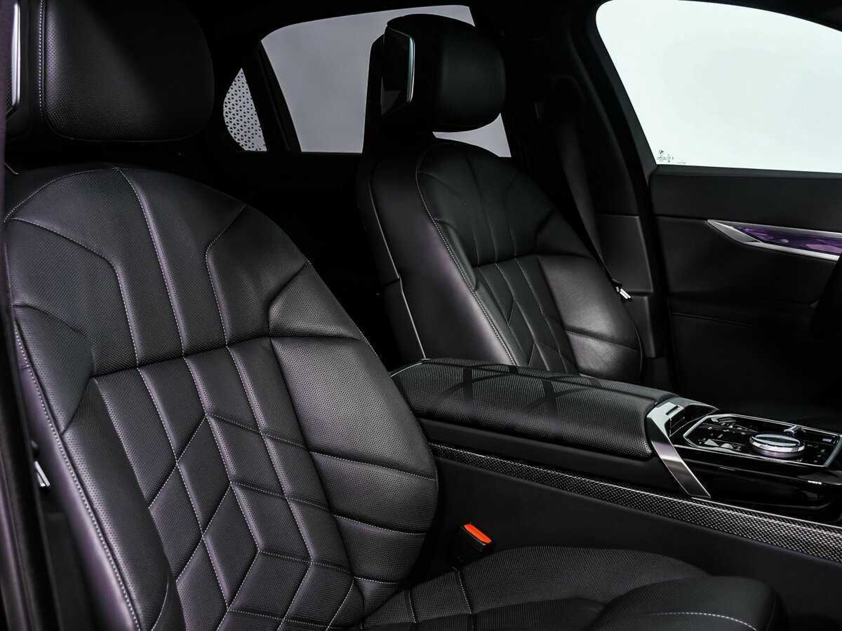 BMW 7 серии с пробегом — 2023 год. Фото: #18