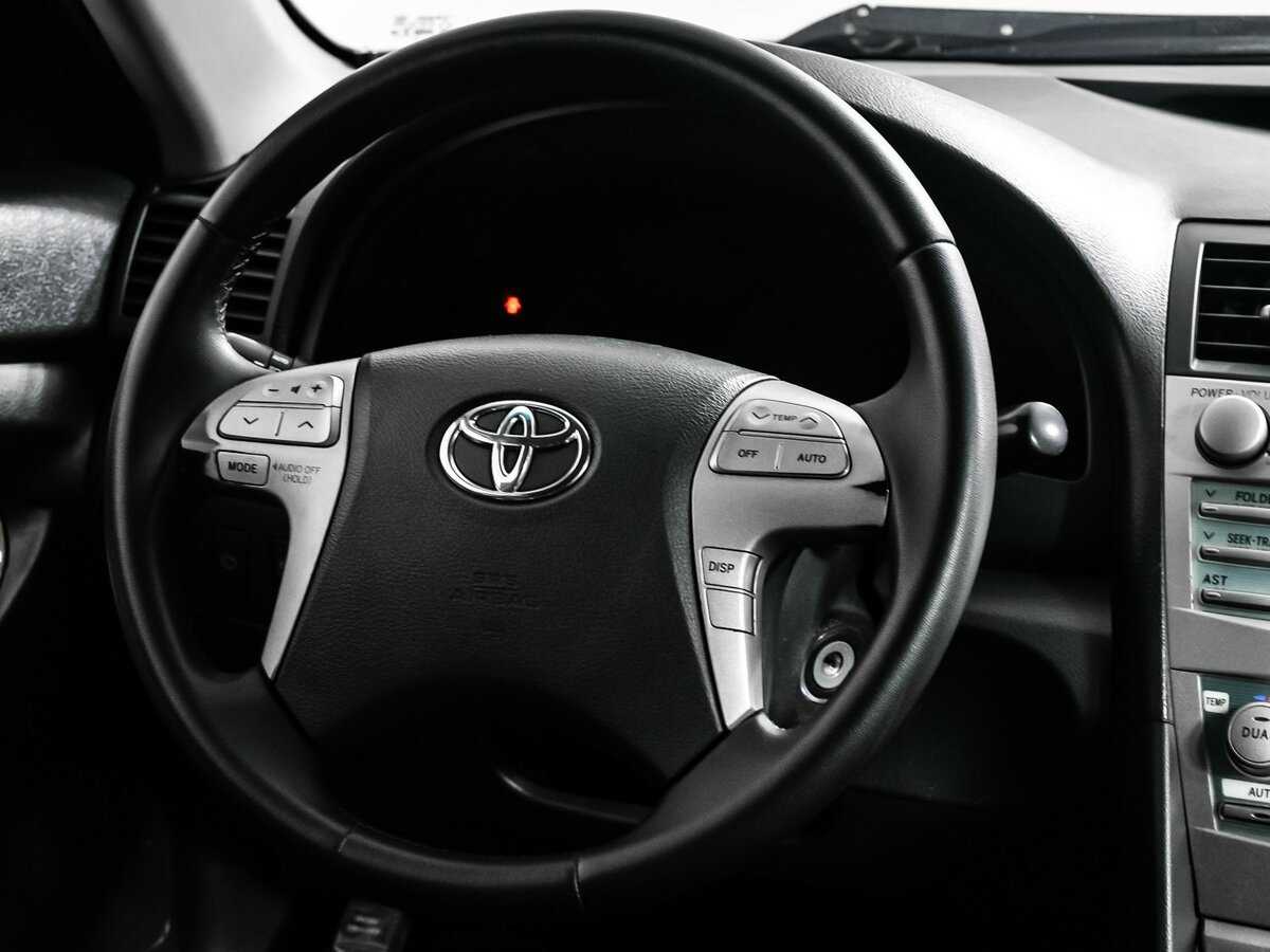 Toyota Camry с пробегом — 2007 год. Фото: #11