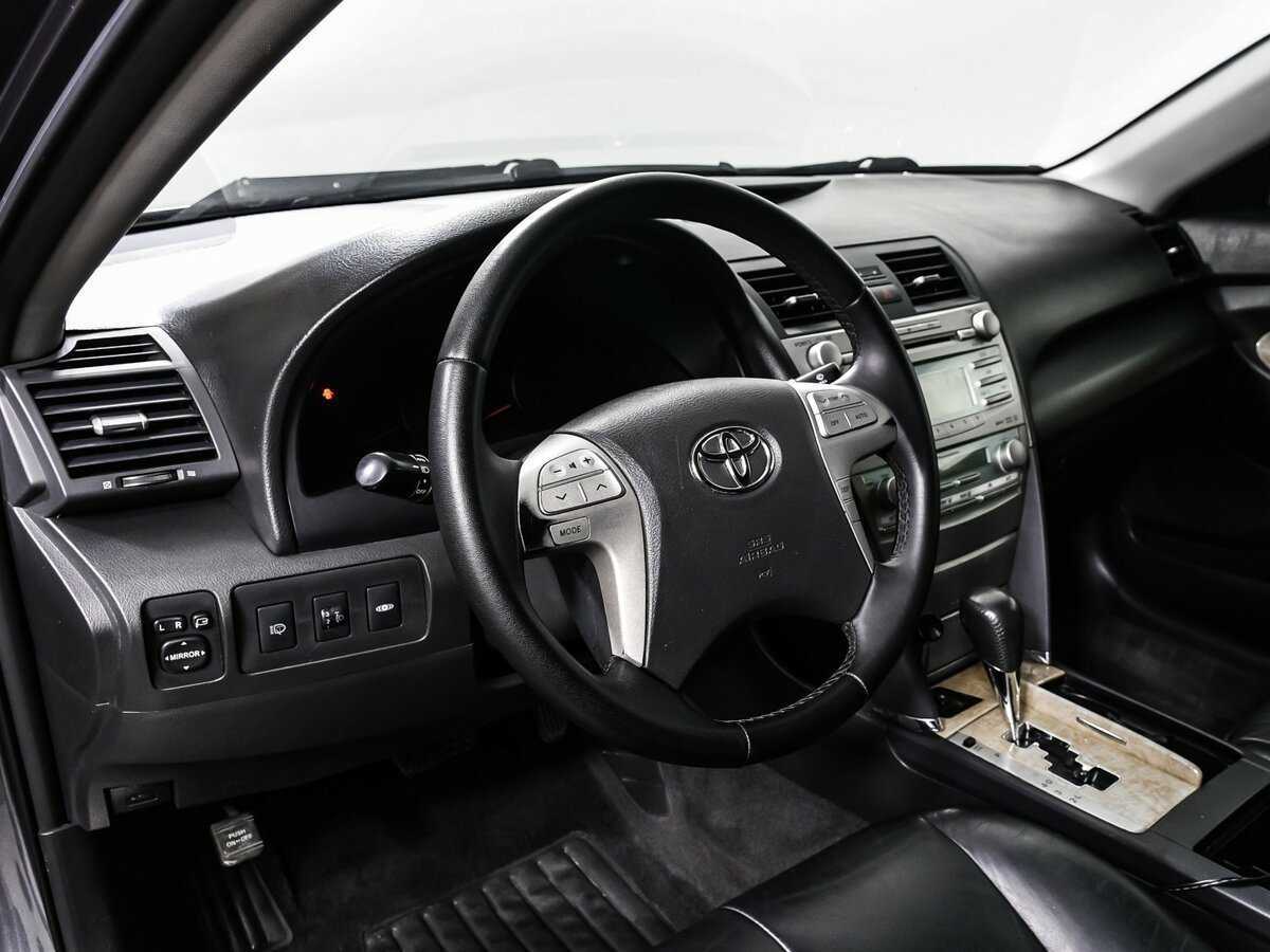 Toyota Camry с пробегом — 2007 год. Фото: #12