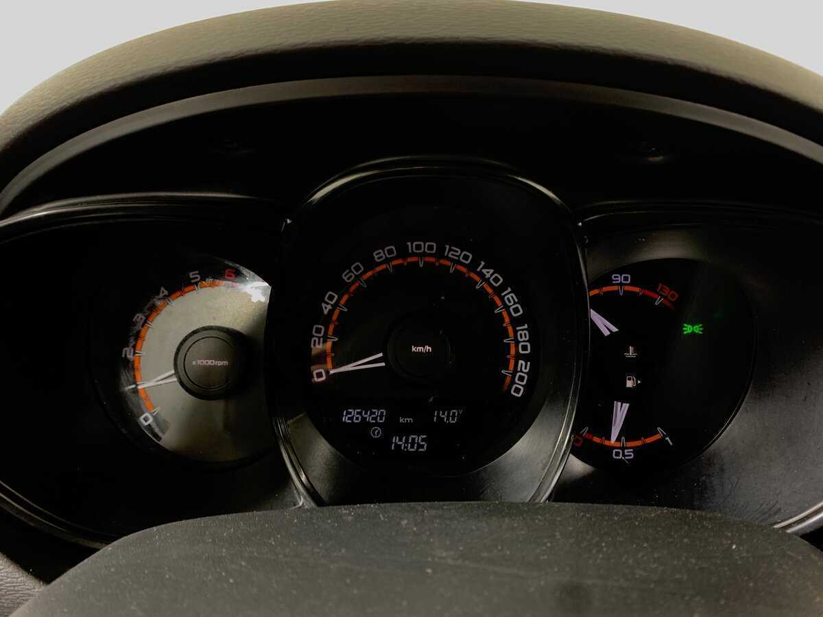 Lada (ВАЗ) Vesta с пробегом — 2018 год. Фото: #14