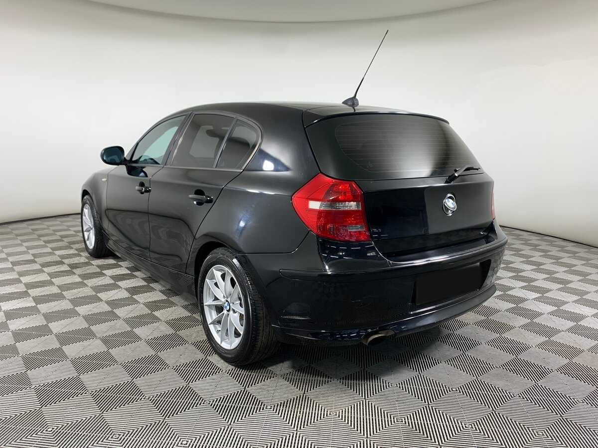 BMW 1 серии с пробегом — 2011 год. Фото: #6