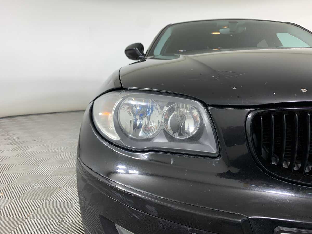 BMW 1 серии с пробегом — 2011 год. Фото: #9