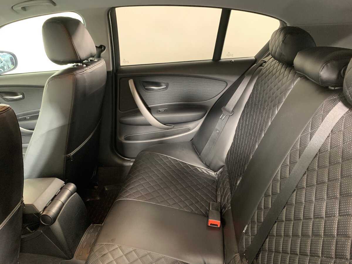 BMW 1 серии с пробегом — 2011 год. Фото: #18