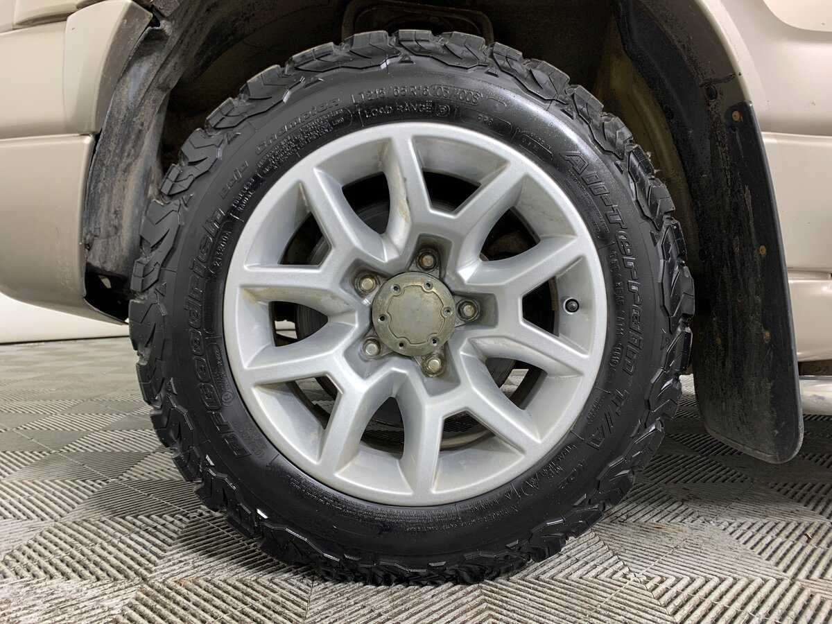 Suzuki Grand Vitara с пробегом — 2004 год. Фото: #8