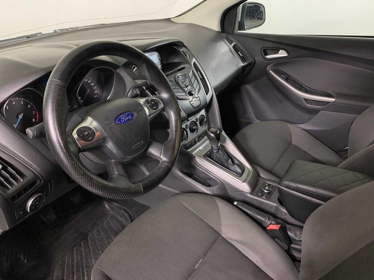 Ford Focus с пробегом — 2011 год. Фото: #11