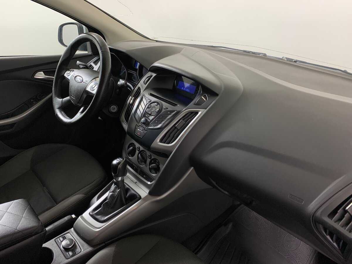 Ford Focus с пробегом — 2011 год. Фото: #13