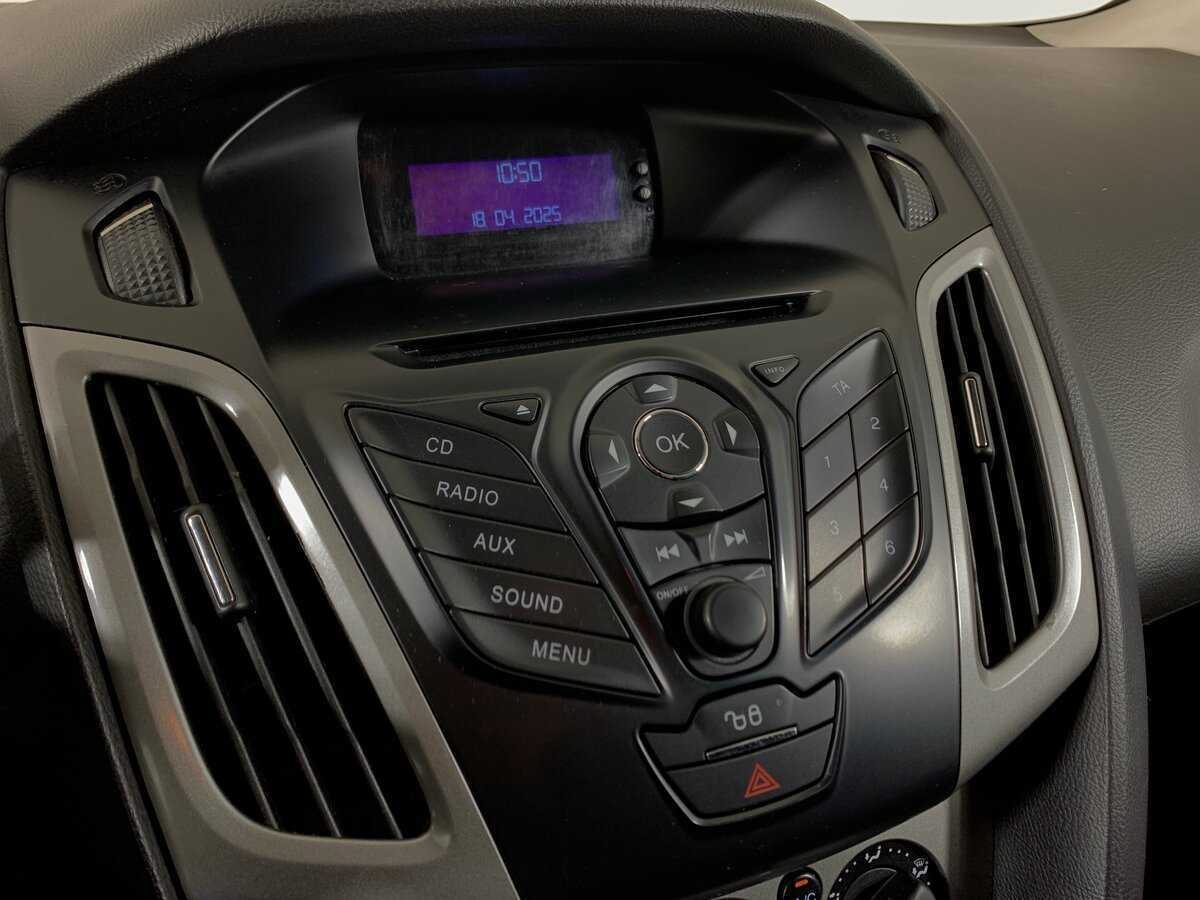 Ford Focus с пробегом — 2011 год. Фото: #15