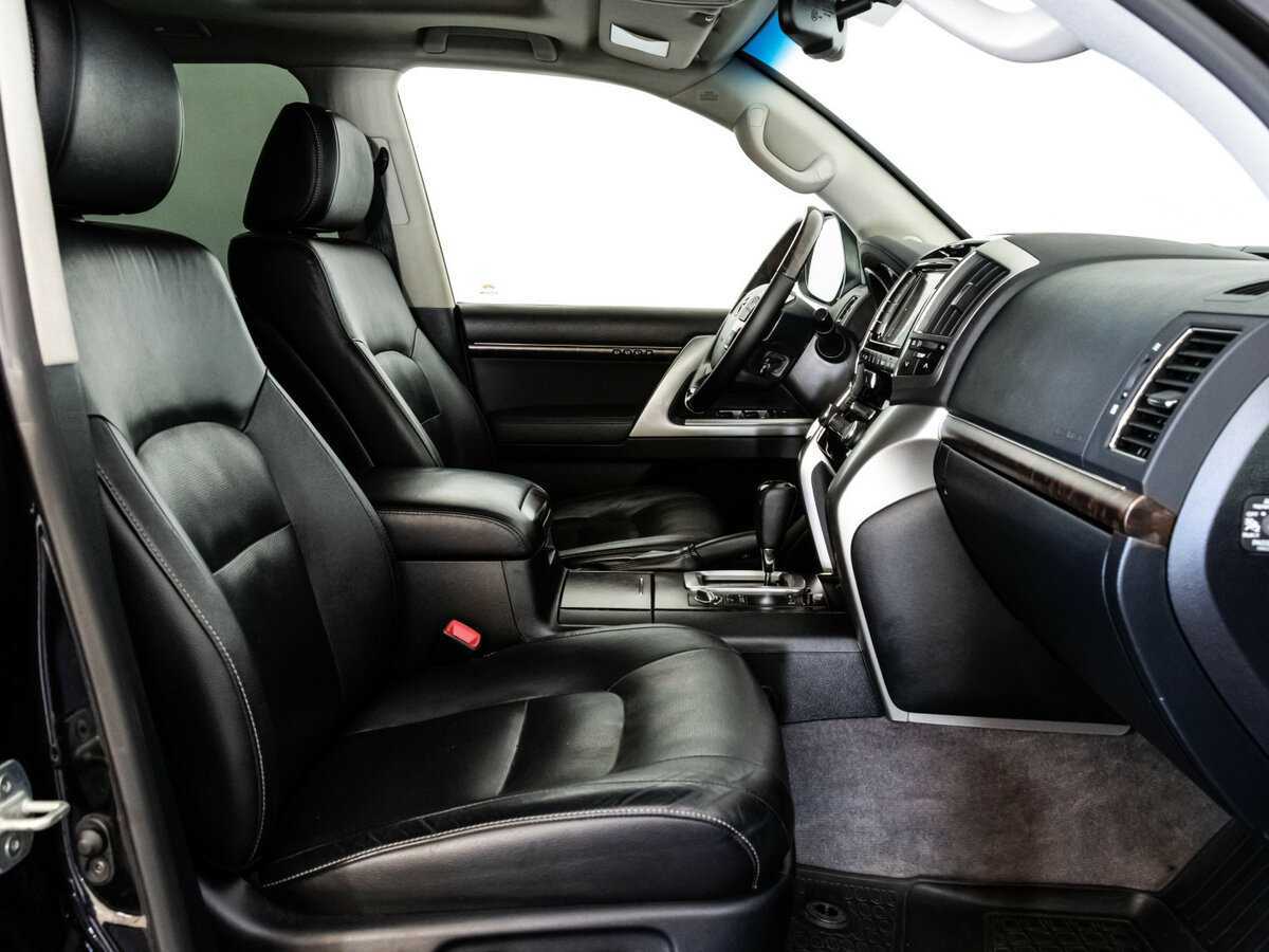 Toyota Land Cruiser с пробегом — 2013 год. Фото: #21