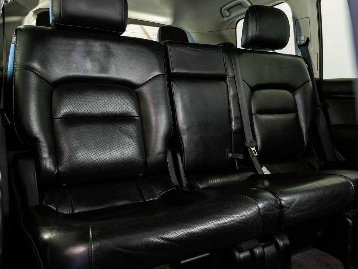 Toyota Land Cruiser с пробегом — 2013 год. Фото: #23