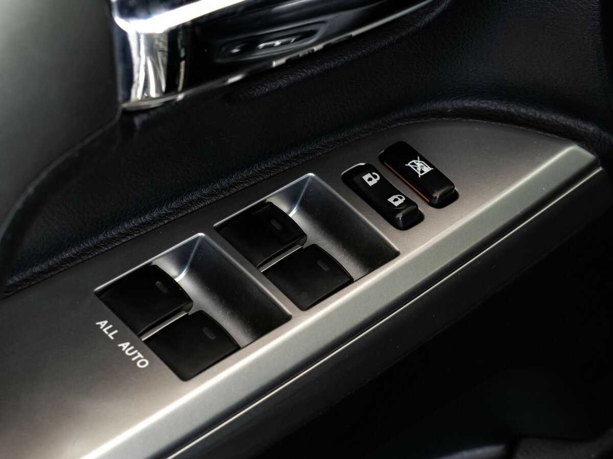 Toyota Land Cruiser с пробегом — 2013 год. Фото: #27