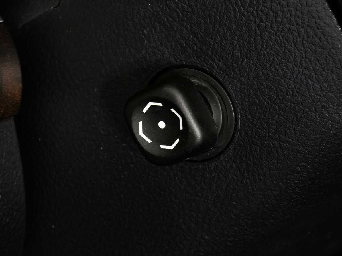 Toyota Land Cruiser с пробегом — 2013 год. Фото: #29