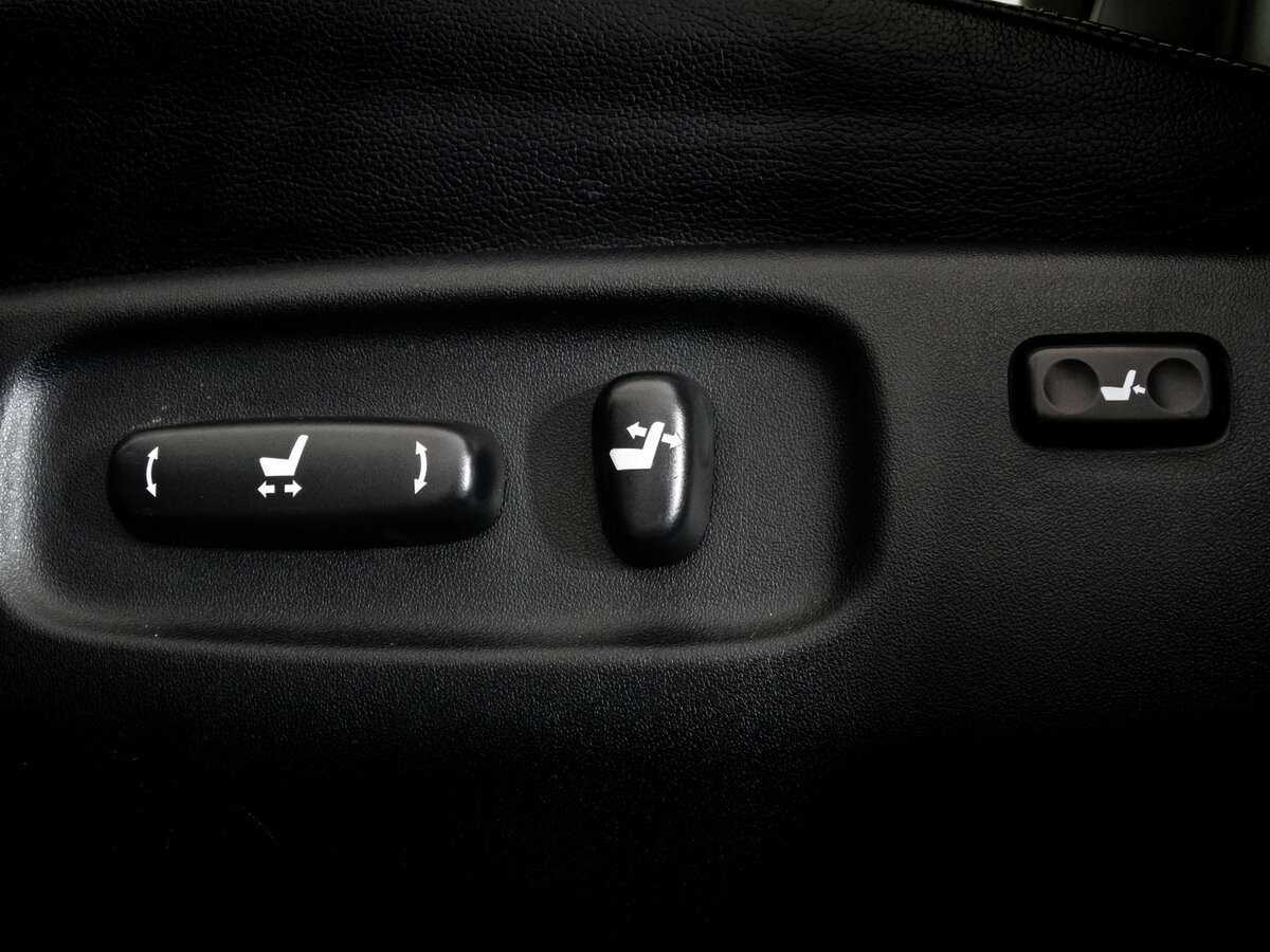 Toyota Land Cruiser с пробегом — 2013 год. Фото: #31