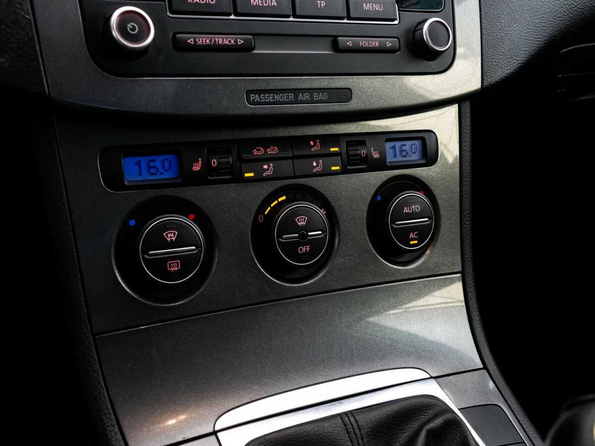 Volkswagen Passat с пробегом — 2008 год. Фото: #10