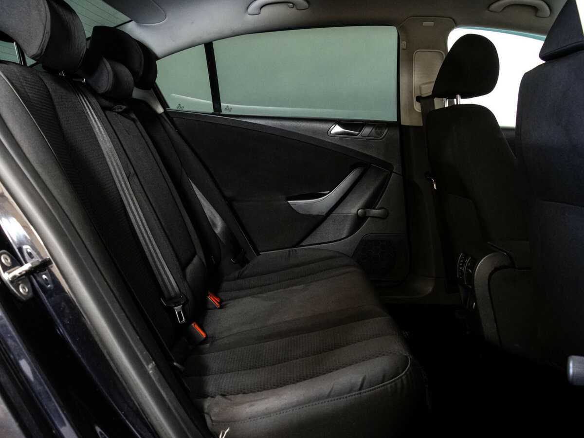 Volkswagen Passat с пробегом — 2008 год. Фото: #11