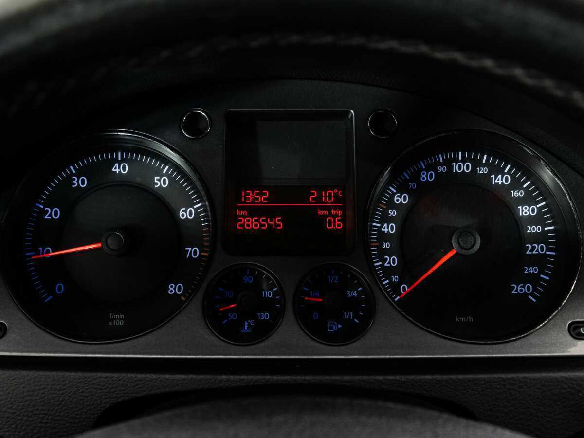 Volkswagen Passat с пробегом — 2008 год. Фото: #12