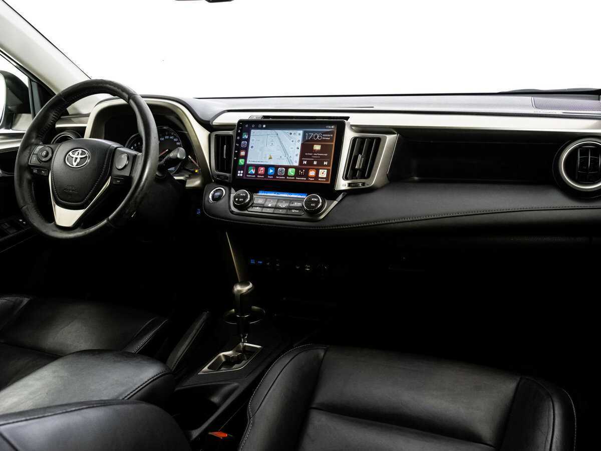 Toyota RAV4 с пробегом — 2014 год. Фото: #6