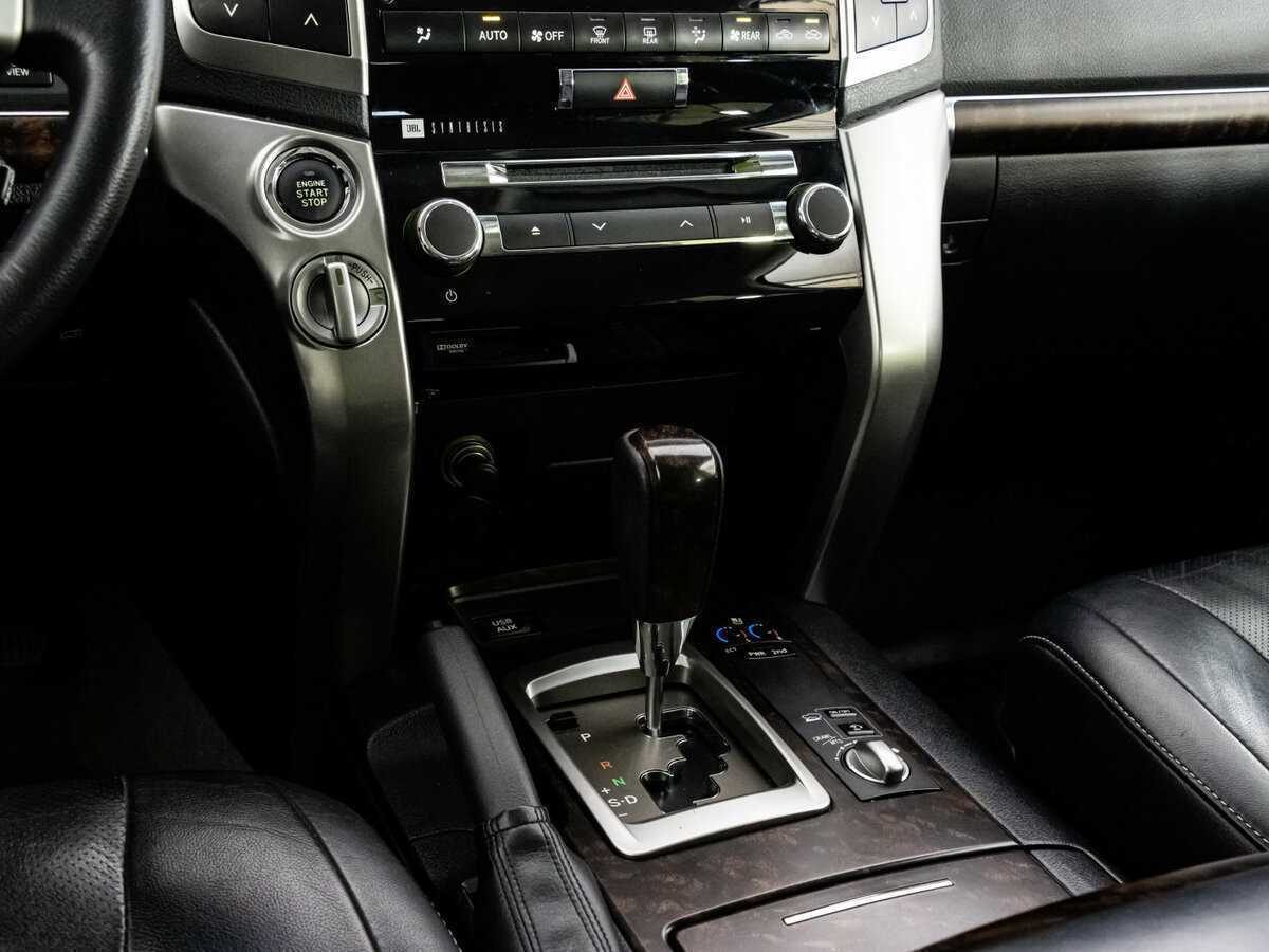 Toyota Land Cruiser с пробегом — 2012 год. Фото: #11