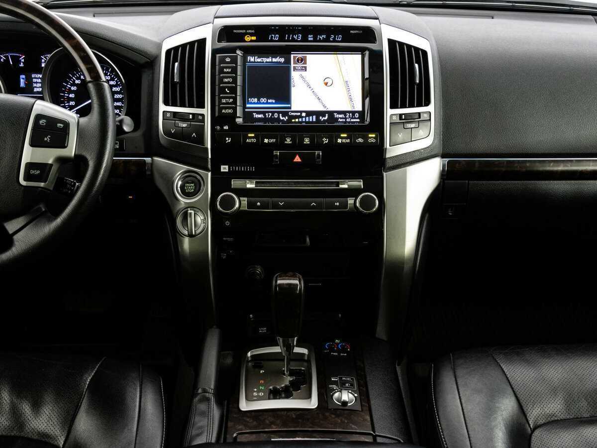 Toyota Land Cruiser с пробегом — 2012 год. Фото: #12