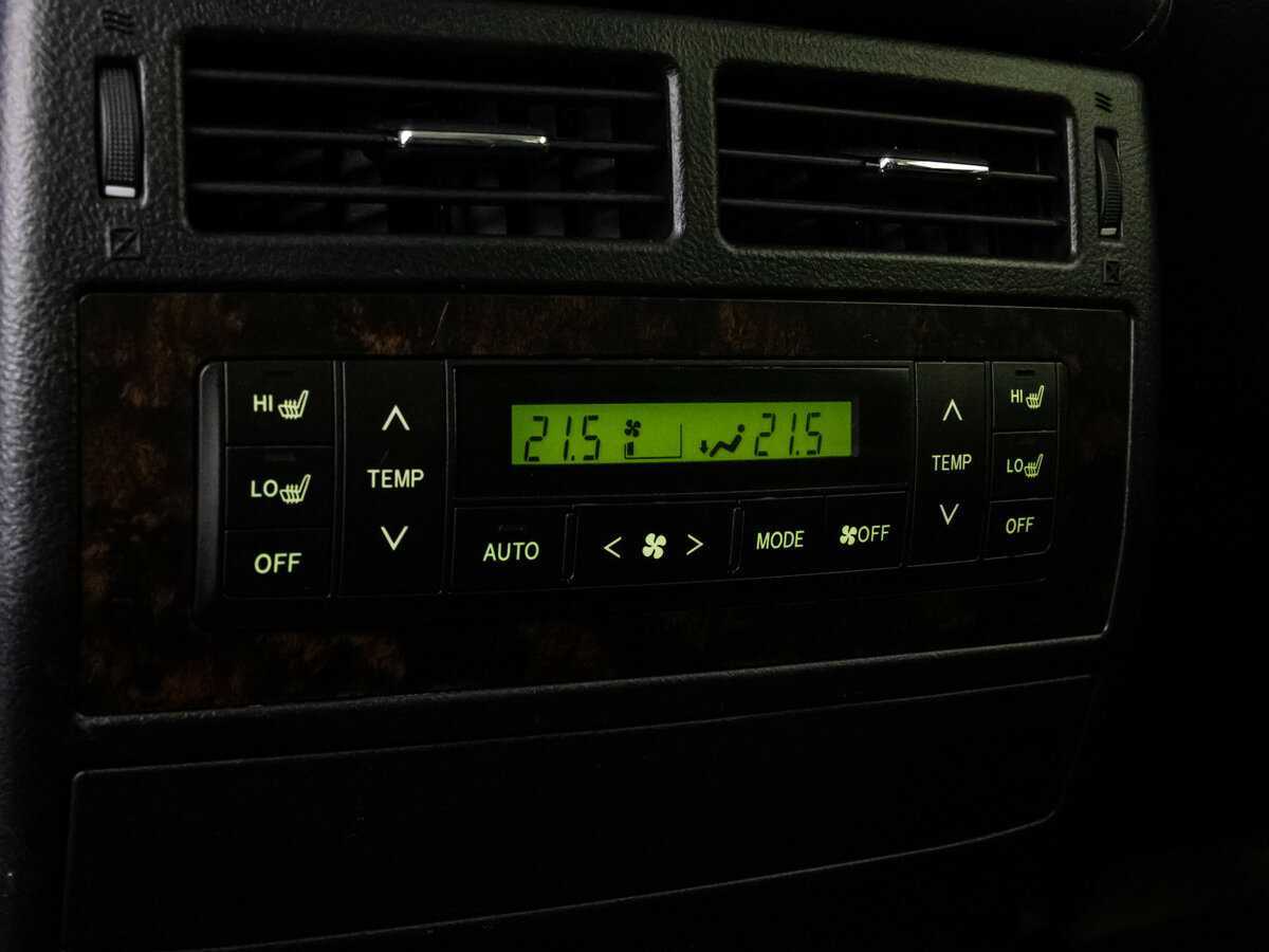 Toyota Land Cruiser с пробегом — 2012 год. Фото: #21