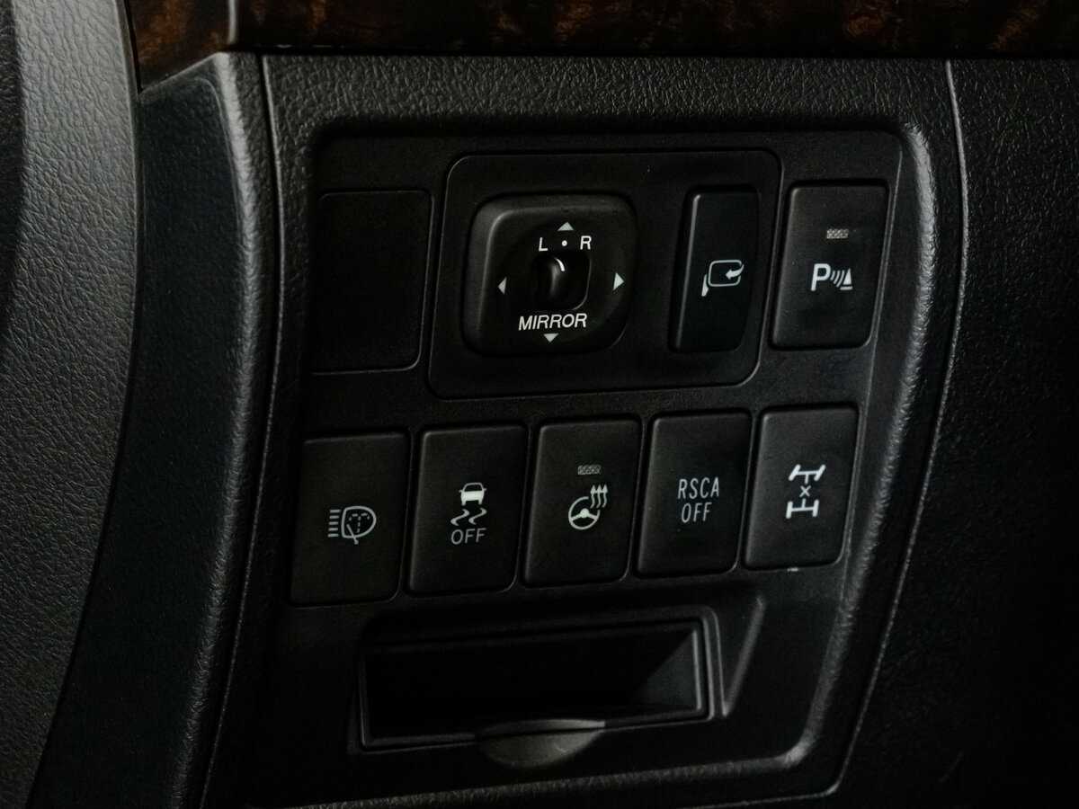 Toyota Land Cruiser с пробегом — 2012 год. Фото: #25