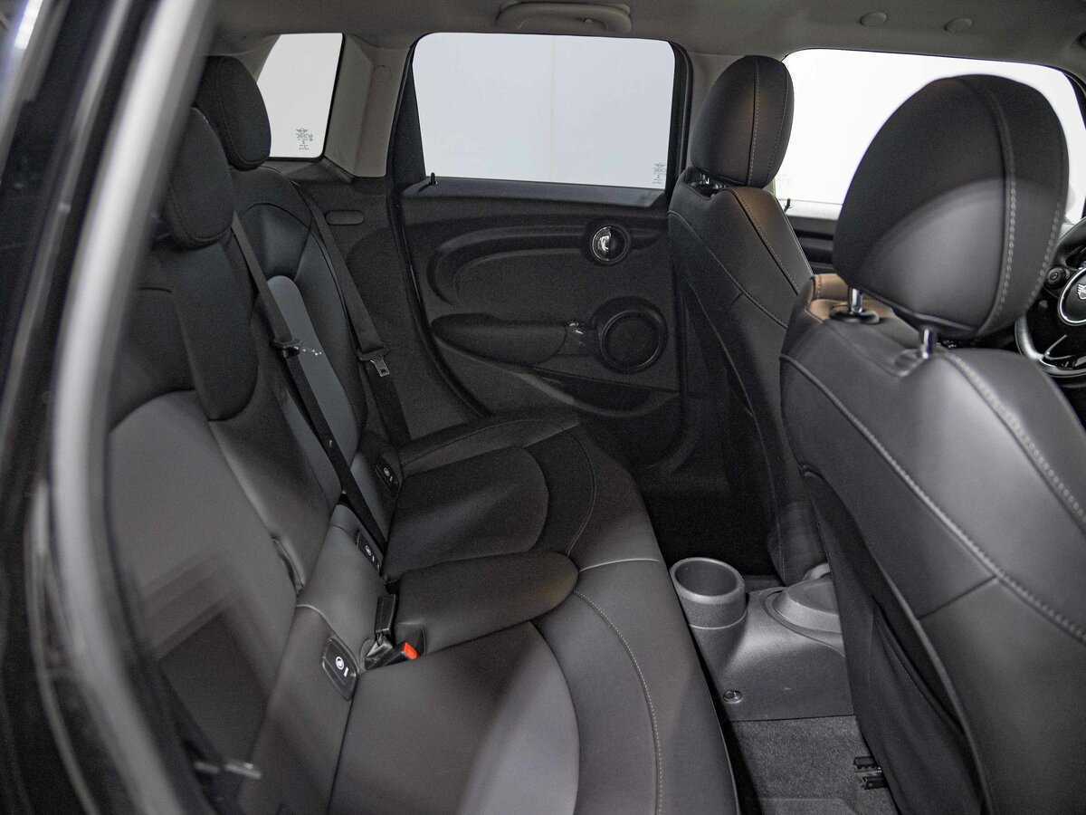 Mini Hatch с пробегом — 2018 год. Фото: #14