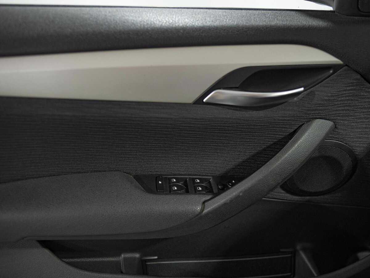 BMW X1 с пробегом — 2014 год. Фото: #10