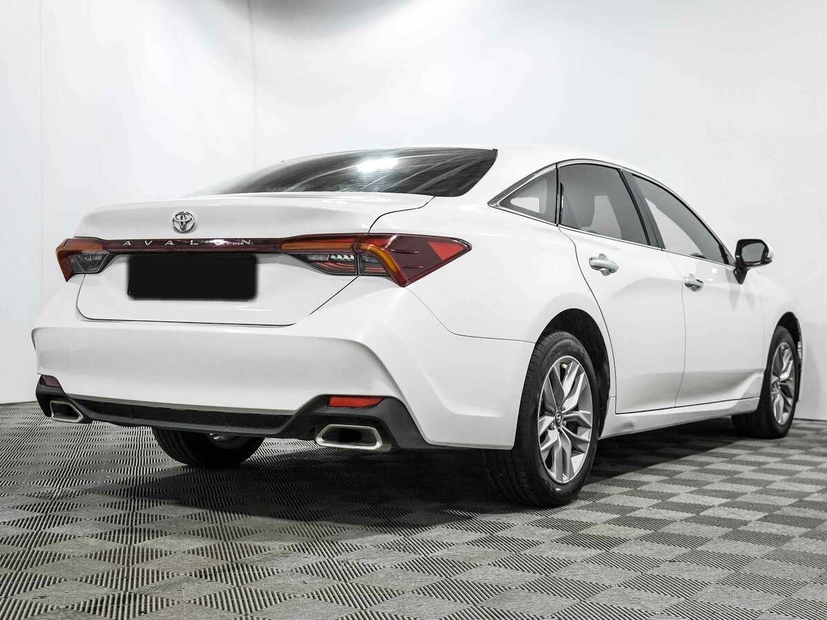 Toyota Avalon с пробегом — 2021 год. Фото: #3