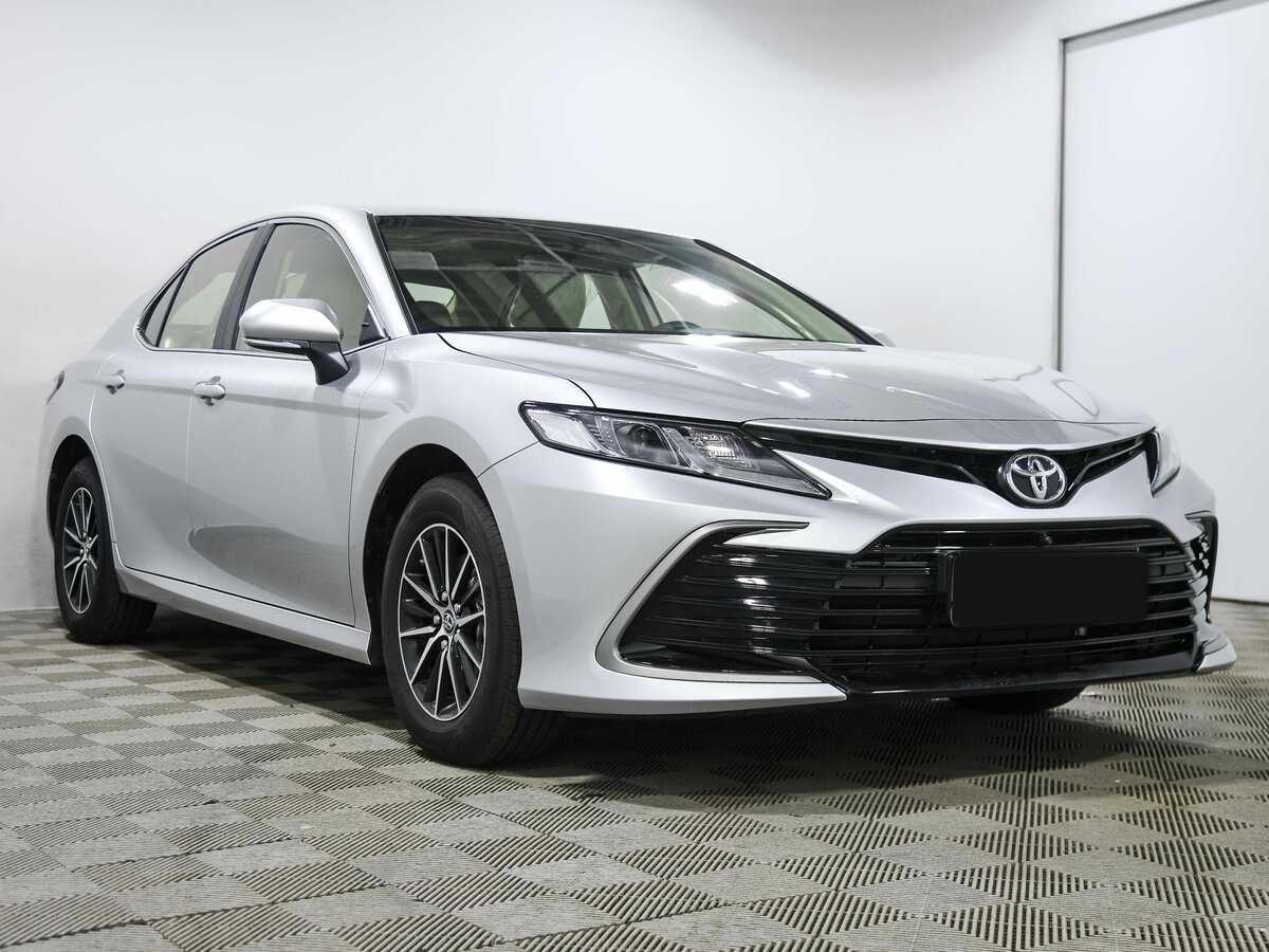 Toyota Camry с пробегом — 2023 год. Фото: #2