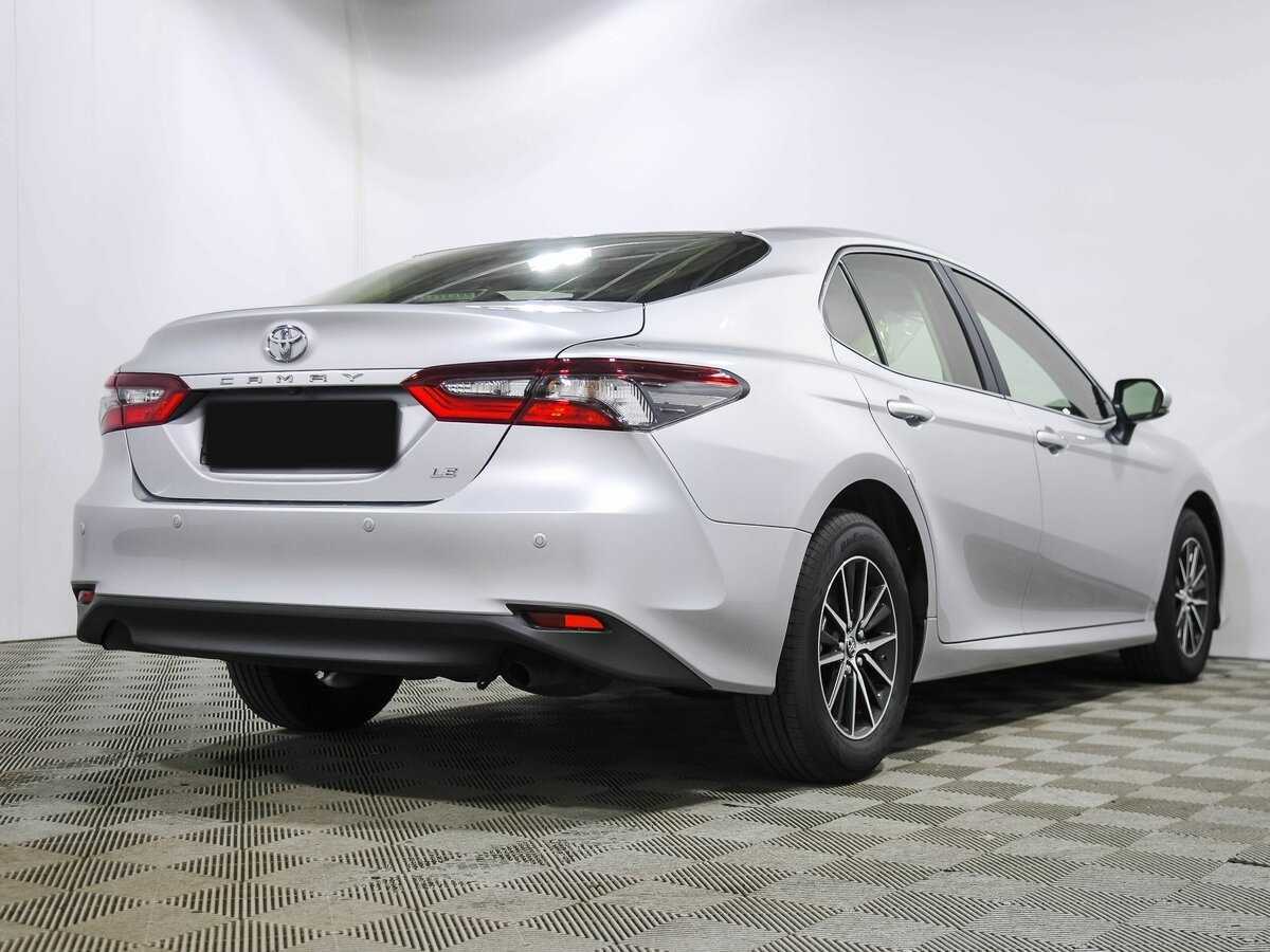 Toyota Camry с пробегом — 2023 год. Фото: #3