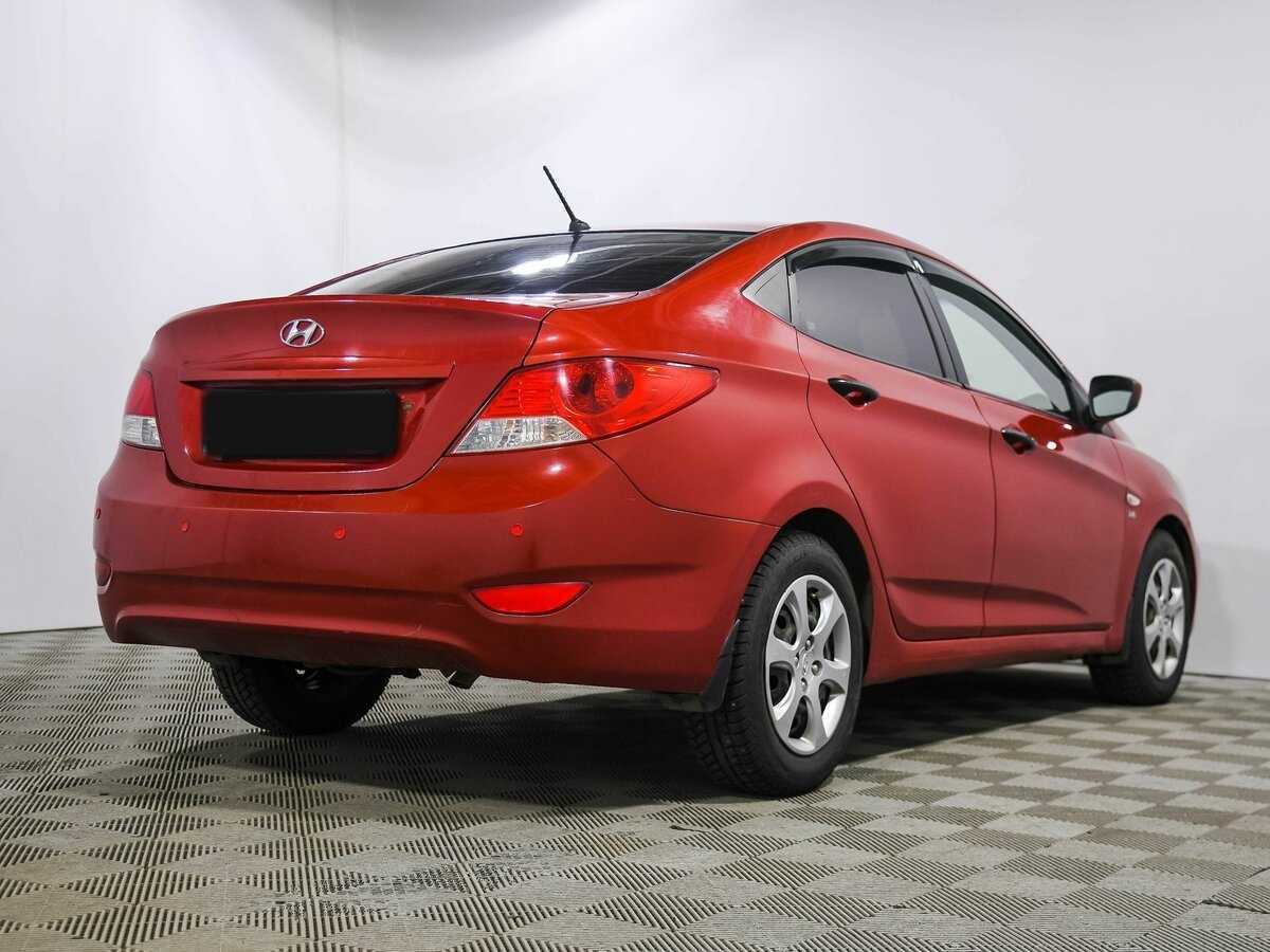Hyundai Solaris с пробегом — 2012 год. Фото: #2