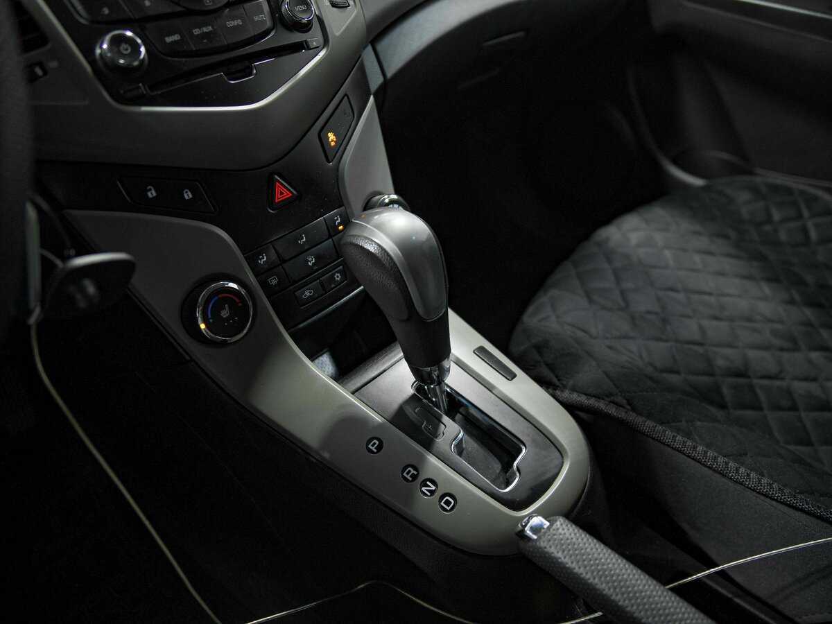 Chevrolet Cruze с пробегом — 2011 год. Фото: #9