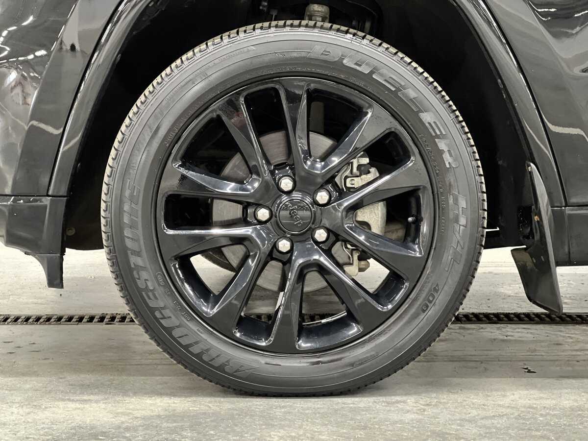 Jeep Grand Cherokee с пробегом — 2019 год. Фото: #17