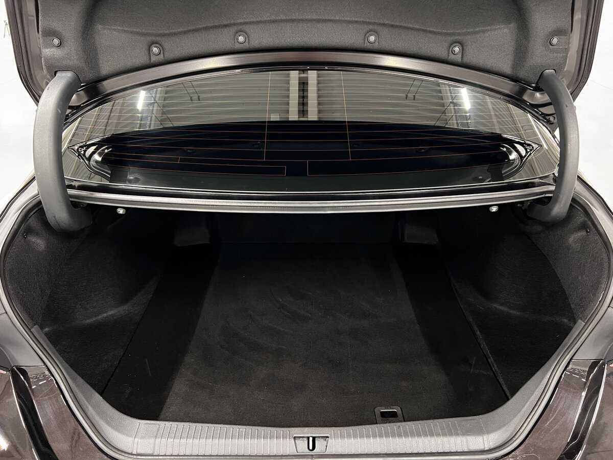 Toyota Avalon с пробегом — 2022 год. Фото: #9