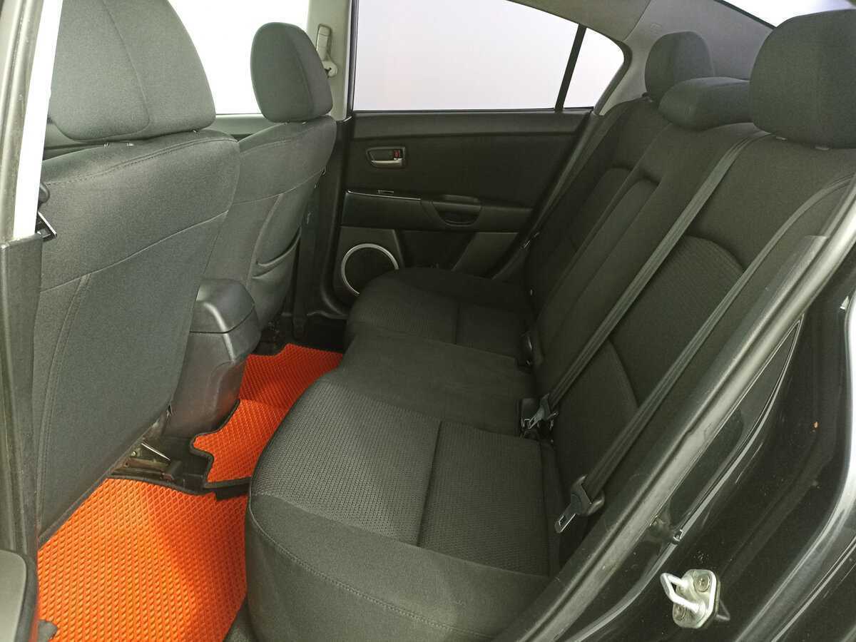 Mazda 3 с пробегом — 2007 год. Фото: #11