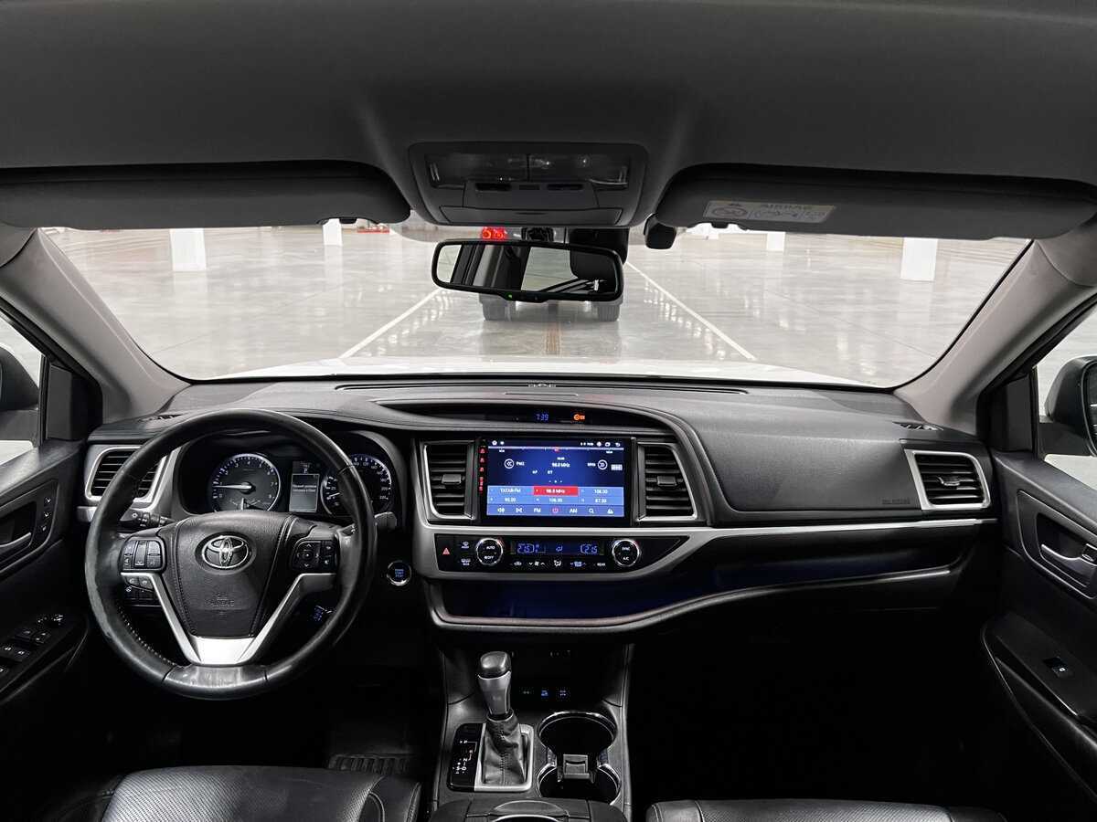 Toyota Highlander с пробегом — 2014 год. Фото: #13