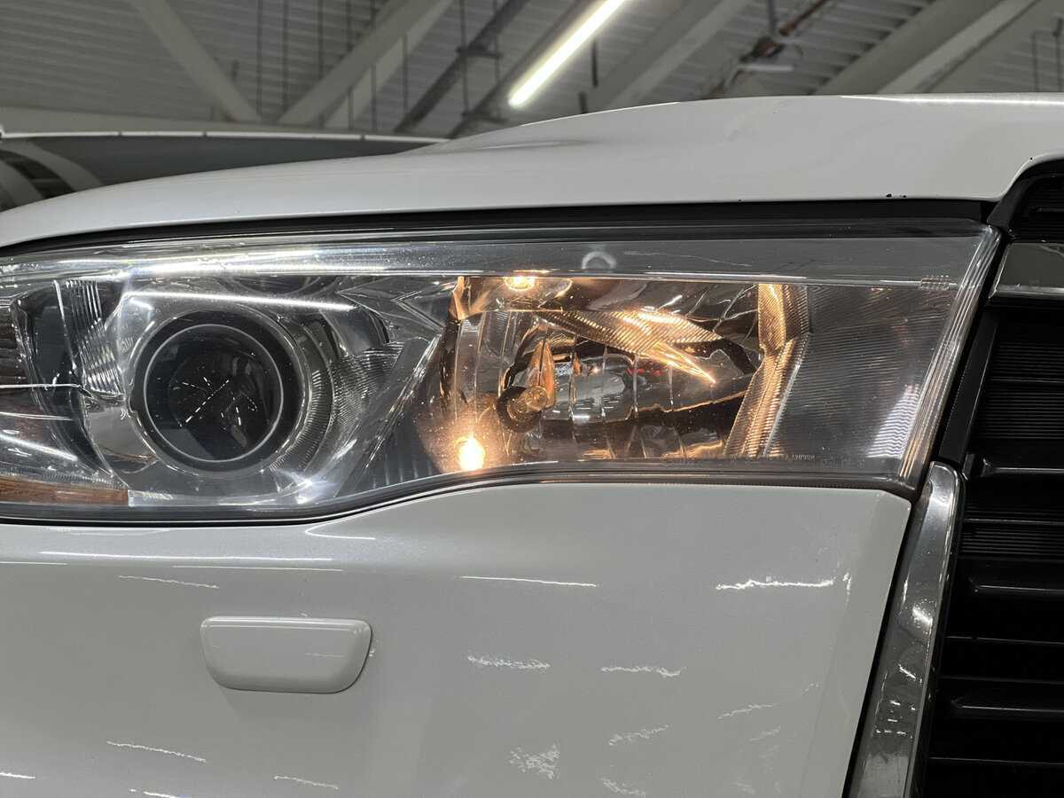 Toyota Highlander с пробегом — 2014 год. Фото: #16