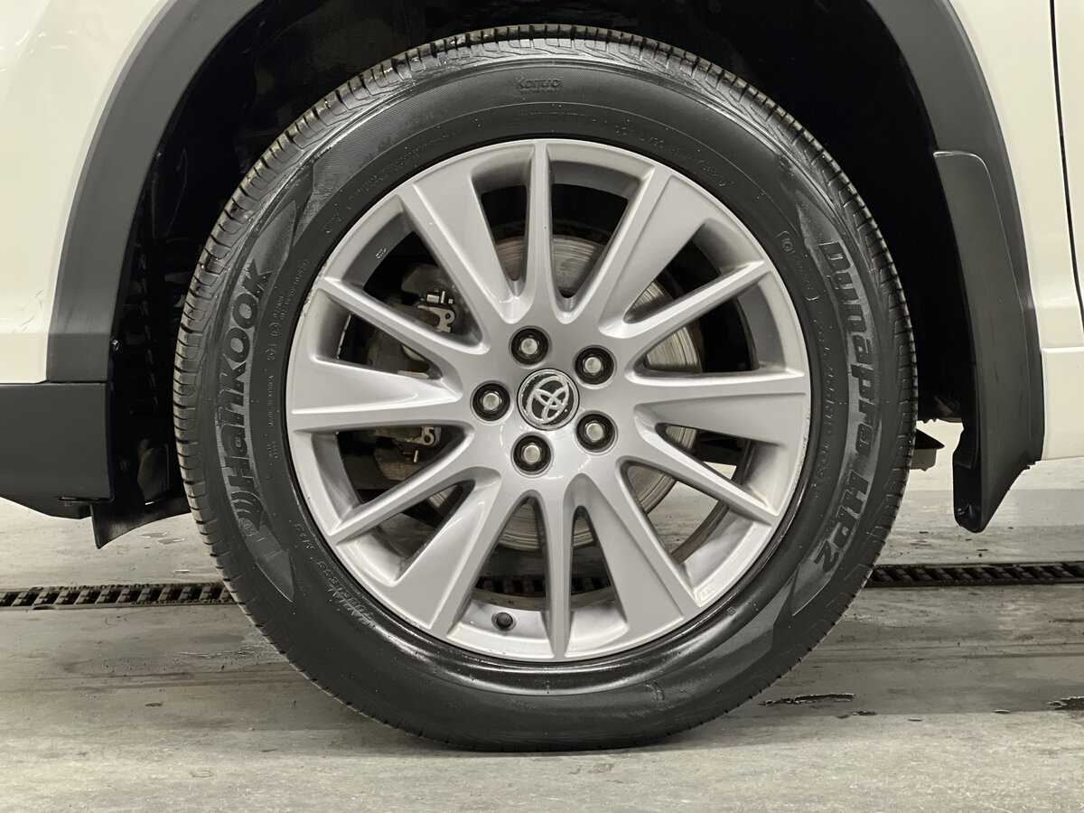 Toyota Highlander с пробегом — 2014 год. Фото: #17