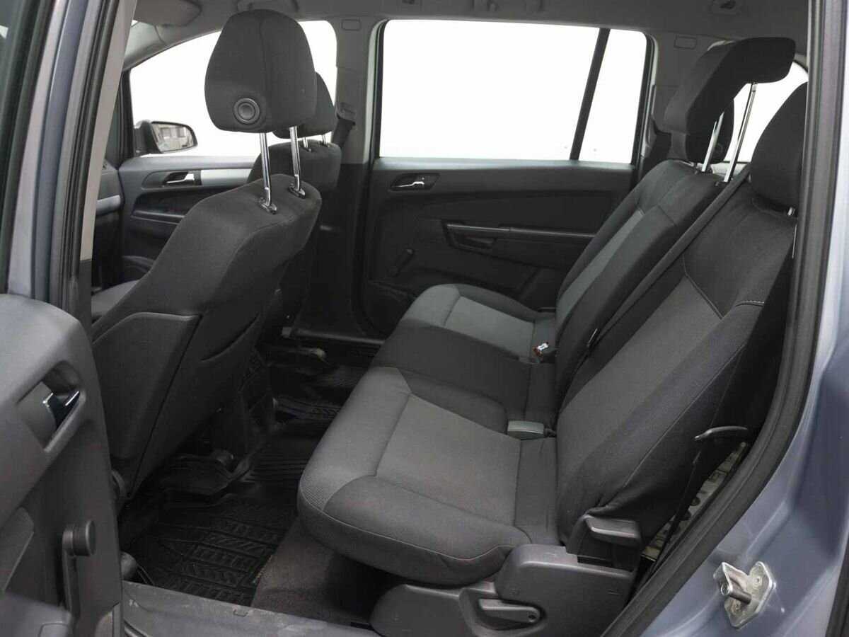 Opel Zafira с пробегом — 2007 год. Фото: #9