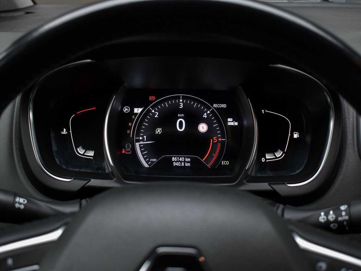 Renault Scenic с пробегом — 2018 год. Фото: #19