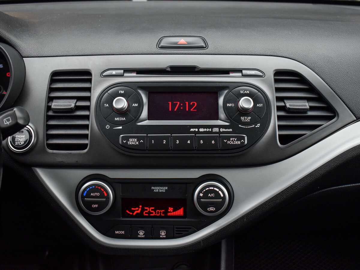 Kia Picanto с пробегом — 2013 год. Фото: #13