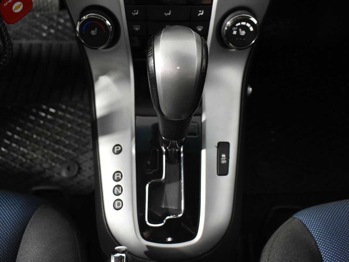 Chevrolet Cruze с пробегом — 2011 год. Фото: #9