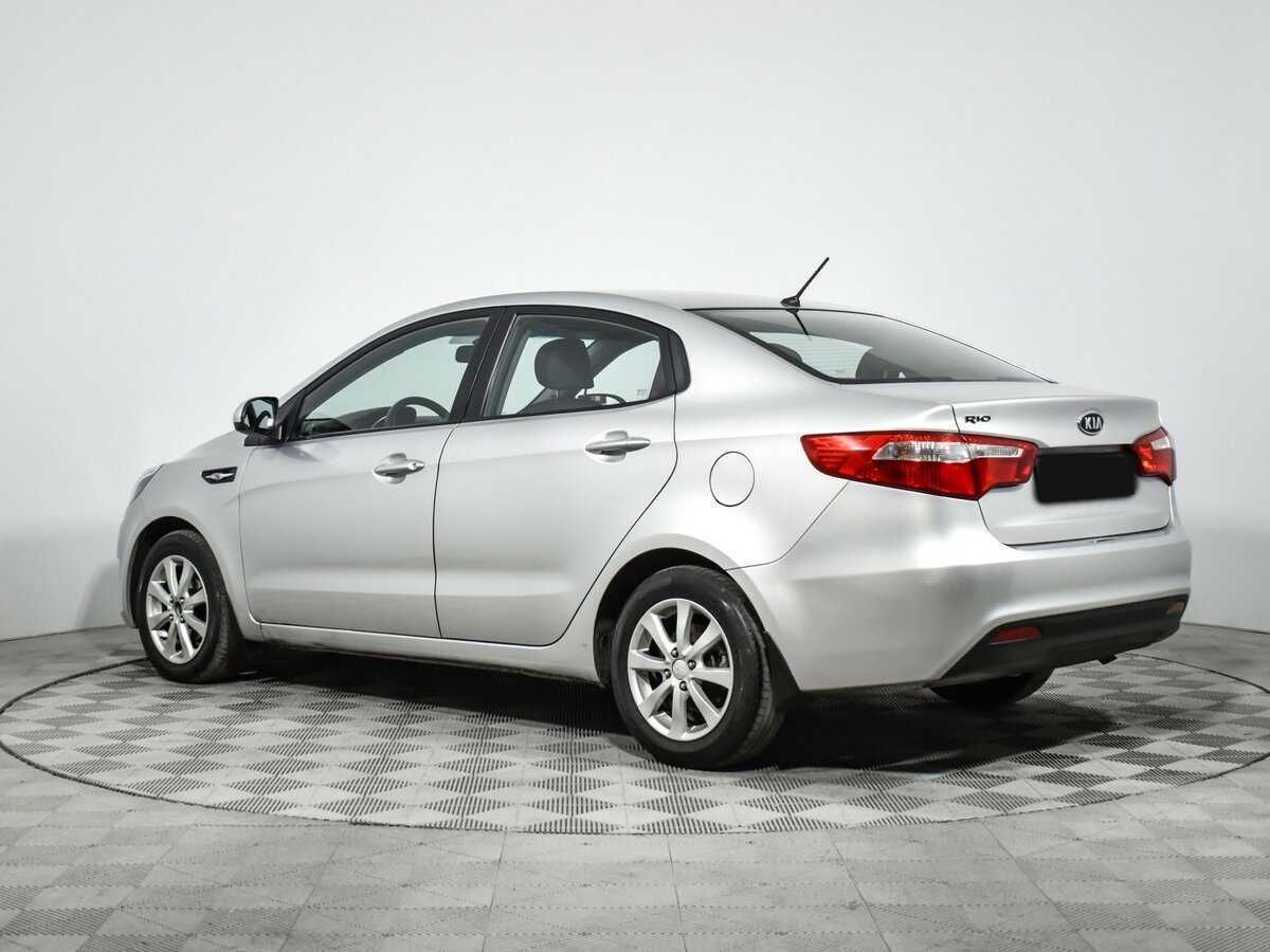 Kia Rio с пробегом — 2012 год. Фото: #6