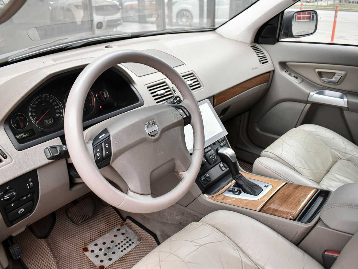Volvo XC90 с пробегом — 2004 год. Фото: #8