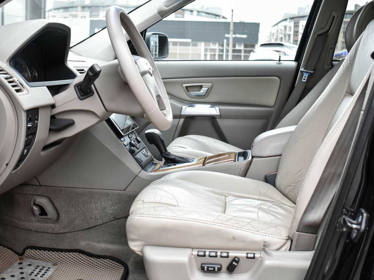 Volvo XC90 с пробегом — 2004 год. Фото: #9