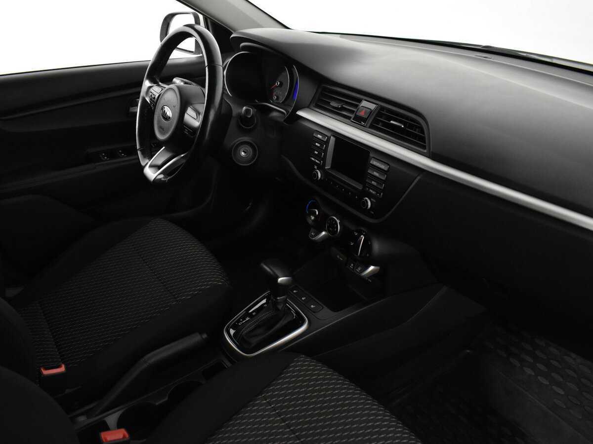 Kia Rio с пробегом — 2017 год. Фото: #9