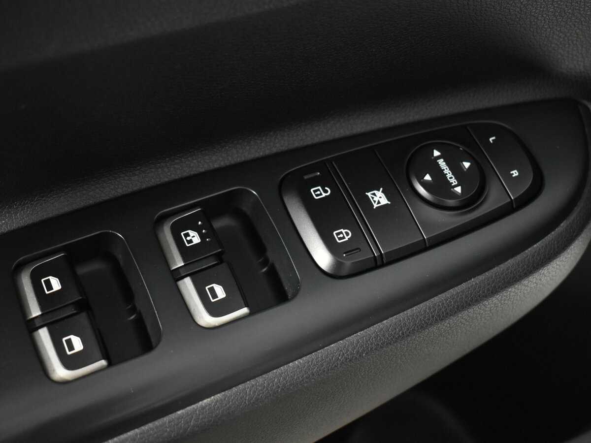 Kia Rio с пробегом — 2017 год. Фото: #13