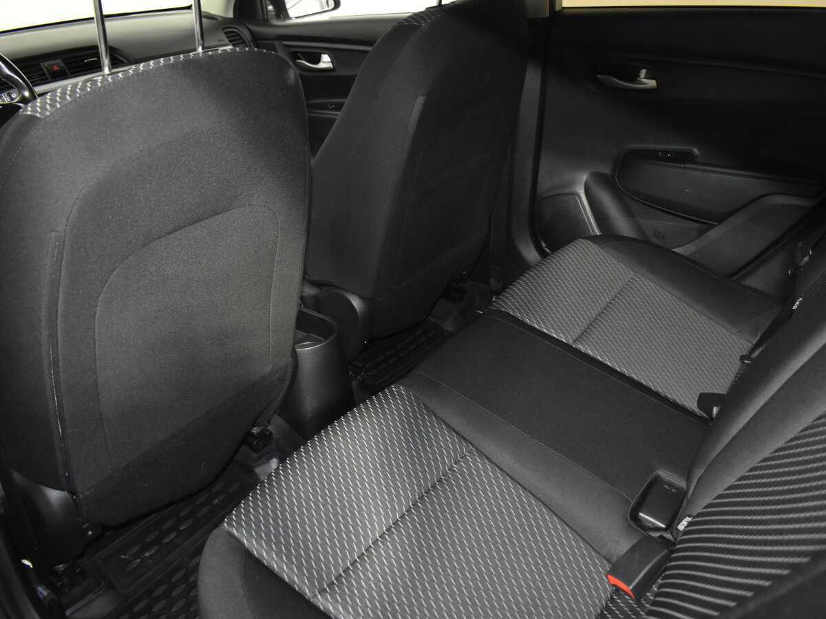 Kia Rio с пробегом — 2017 год. Фото: #15