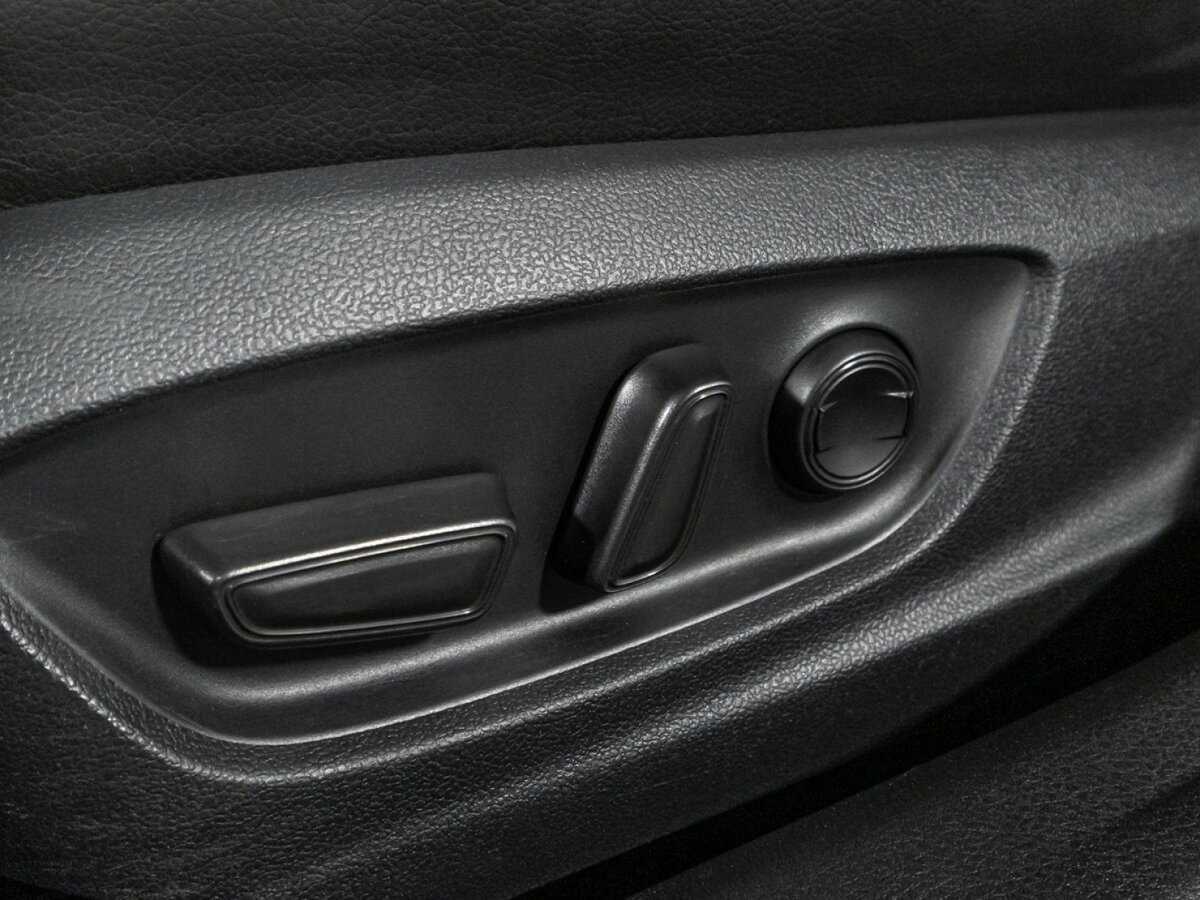 Toyota Camry с пробегом — 2019 год. Фото: #16