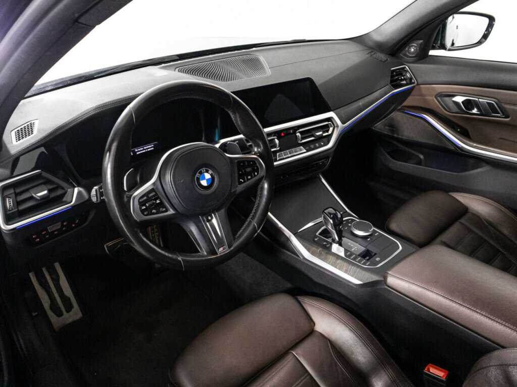 BMW 3 серии с пробегом — 2019 год. Фото: #10