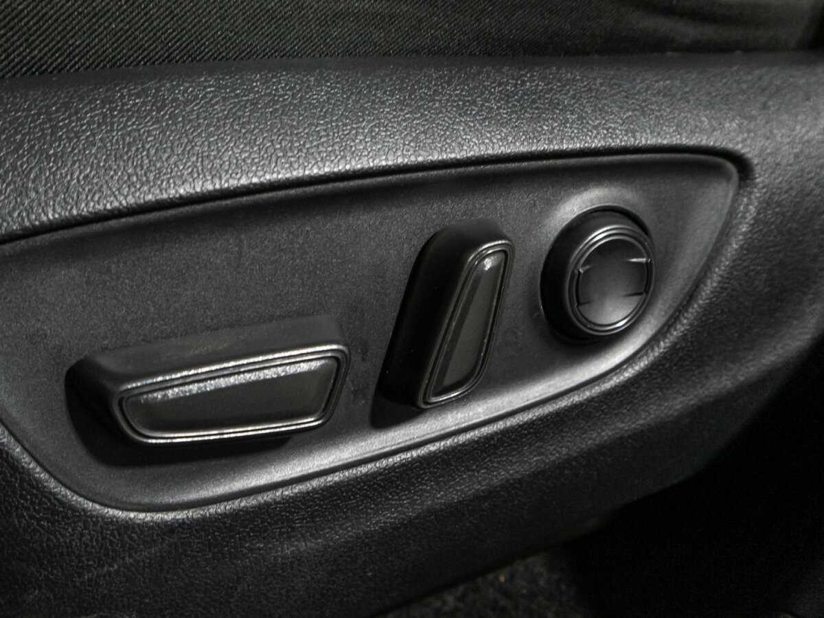 Toyota RAV4 с пробегом — 2021 год. Фото: #14